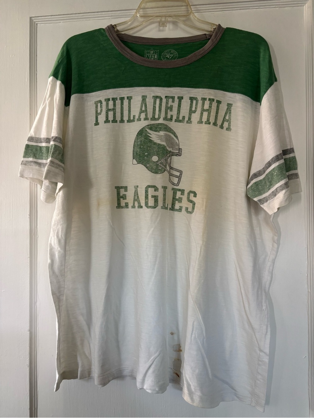 47 Brand Philadelphia Eagles Green & White Short-Sleeve Tee, has distressed hole